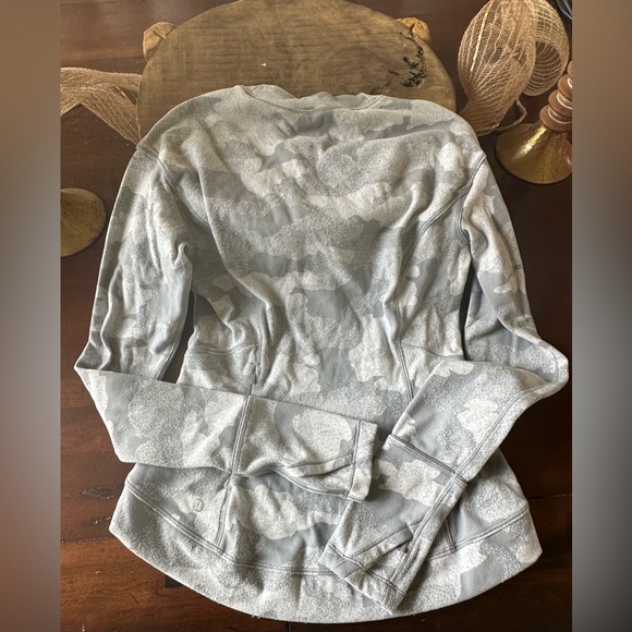 Lululemon Rulu fleece long sleeve! RARE CAMO! - Picture 4 of 6